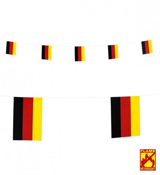 Girlande mit Deutscher Flagge - Flaggengröße 15x20,5 cm ° 6 m